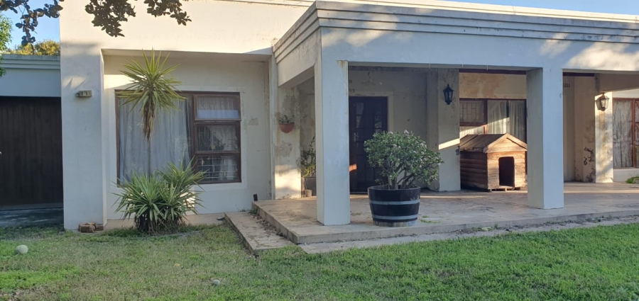 3 Bedroom Property for Sale in Sandbaai Western Cape